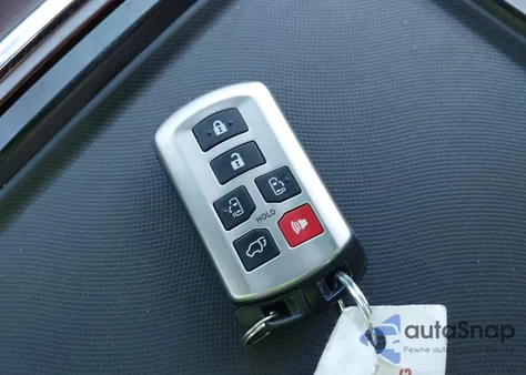 2014 Toyota Sienna Xle V6 8 Passenger из США, поврежденный, VIN 5TDYK3DC6ES414892